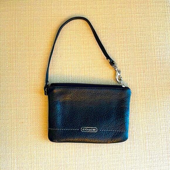 COACH Leather Wristlet.  Black 🖤 - Picture 1 of 6